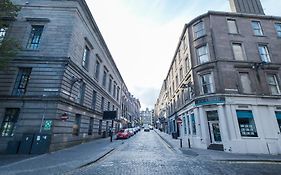 Stylish 2 Bed Dundee City Centre Flat